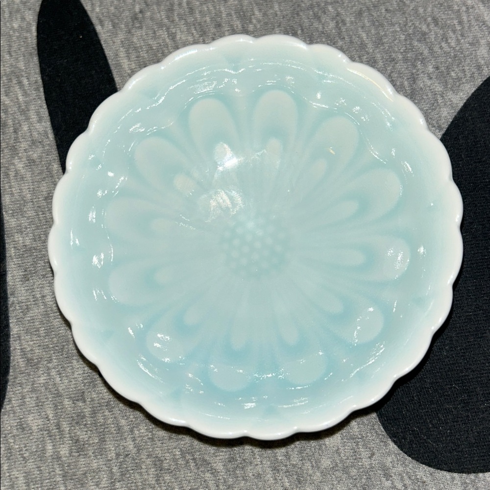 Small Arita Japanese bowl